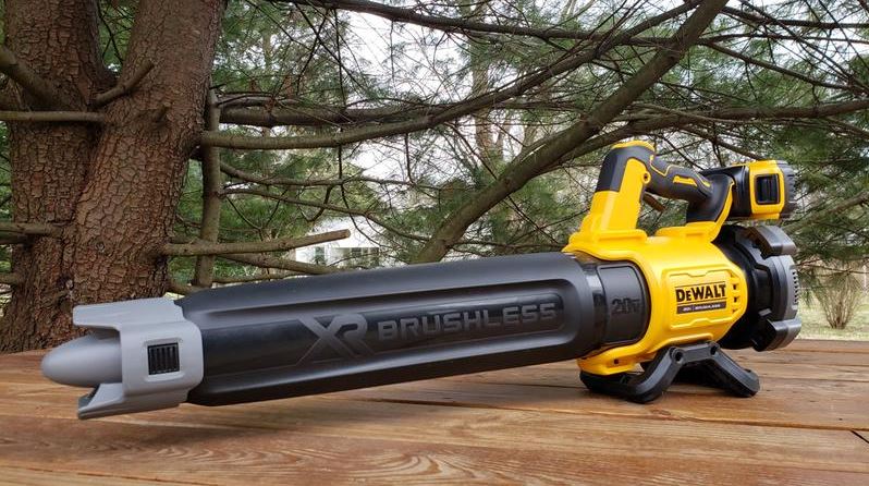 DeWalt 20V MAX XR 5.0Ah Handheld Axial Blower Kit - DCBL722P1 | Mac Daddy
